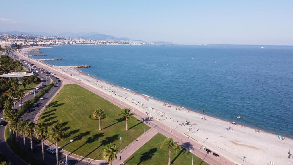 Charmant Studio Proche De Nice A 300M Des Plages Apartment Villeneuve-Loubet Bagian luar foto